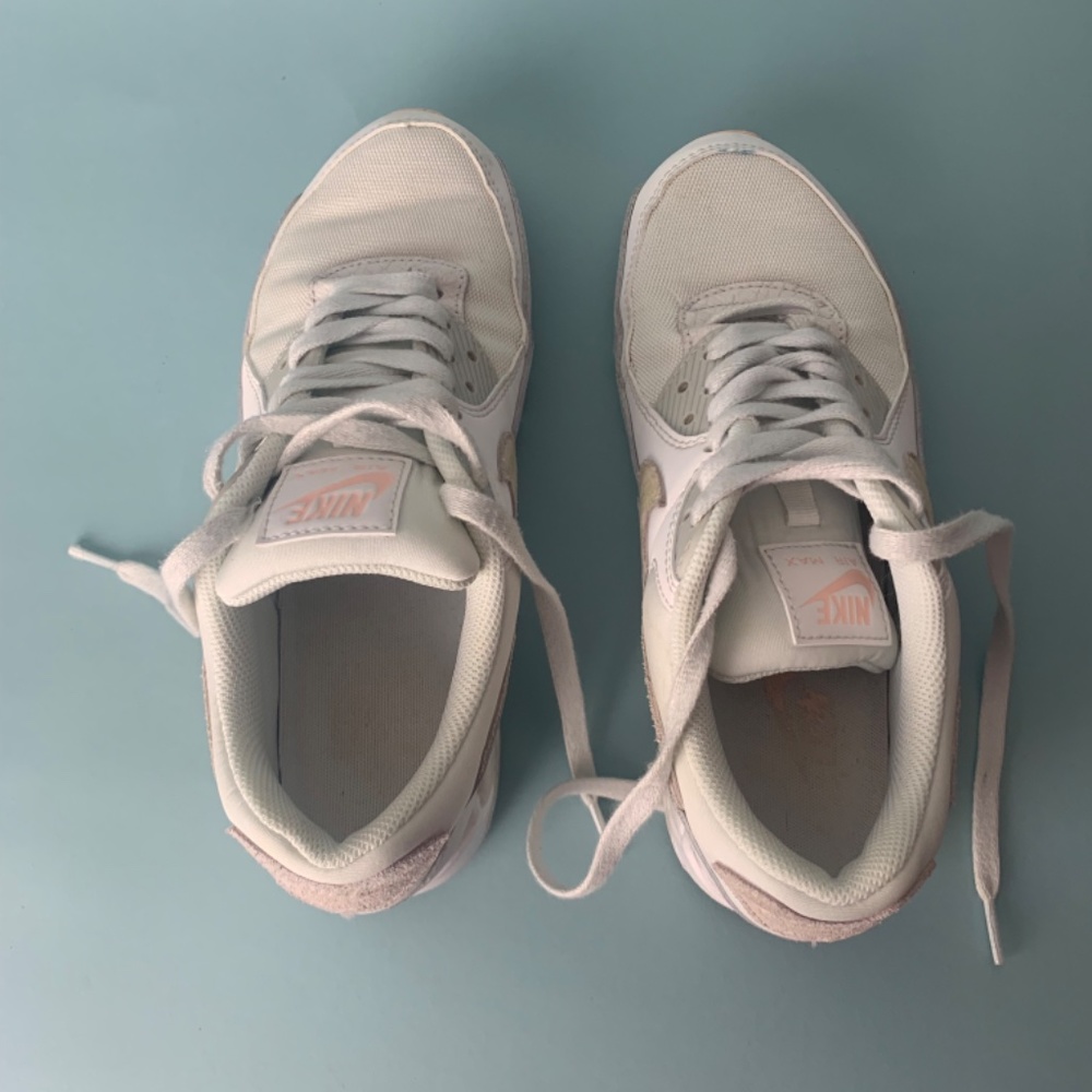 Nike Air Max 90 SE Women's Summit White Size 8 - Picture 9 of 10